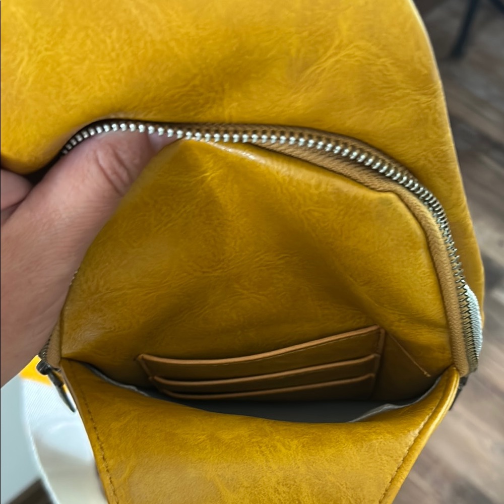 Cute Sling Bag - Picture 6 of 6